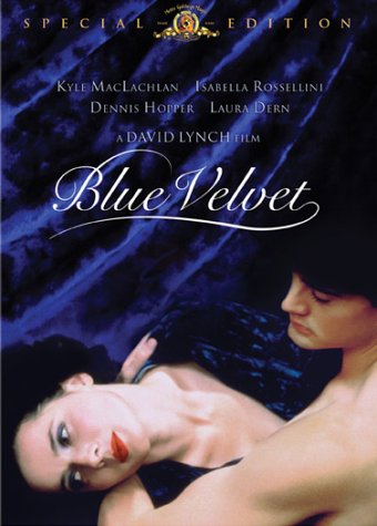 <b>BLUE VELVET
Por:Cine-scrúpulos</b>

En una mañana muy tranquila y apacible Jeffrey Beaumont va al hospital a visitar a su padre enfermo, en el c...